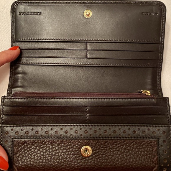 Burberry, leather continental wallet - Picture 3 of 10